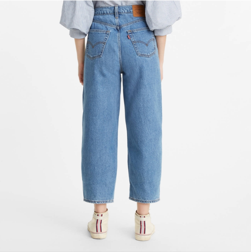 Levi's Balloon Leg Jeans - Picture 2 of 9